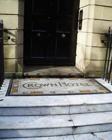 Clayton Street Crown Hotel Entrance