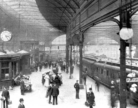 Station is busy in 1890